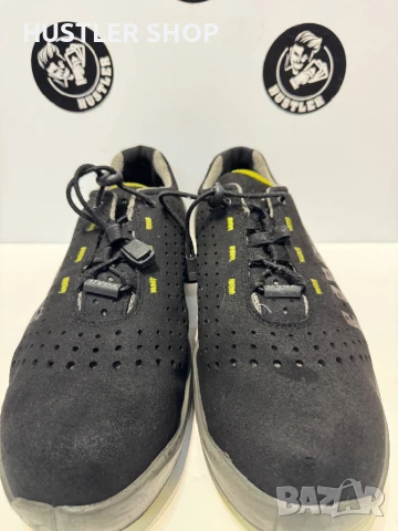 Работни обувки с метално бомбе UVEX.Номер 45, снимка 3 - Други - 51001572