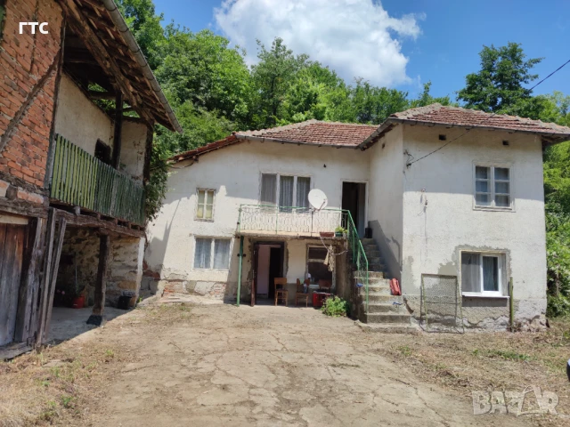 Продава къща в гр. Етрополе