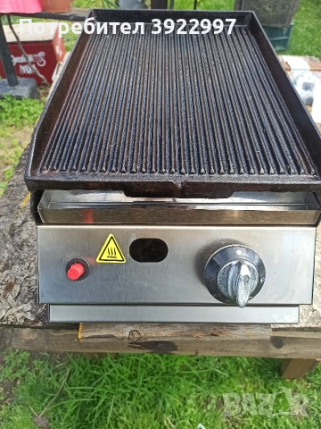 Продавам професиона газова скара с масивна чугунена плоча 