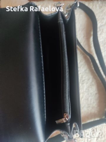 Черна чанта, снимка 2 - Чанти - 46020357