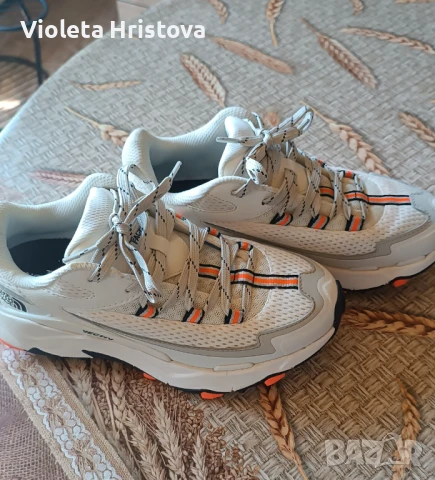 Дамски маратонки The north face.