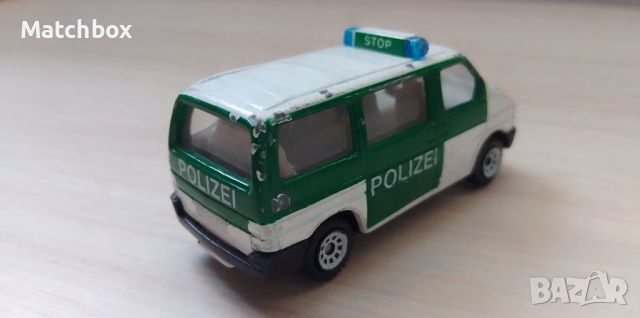 Модел Siku VW Transporter Police 1/64, снимка 3 - Колекции - 46491521