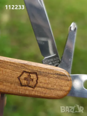 Victorinox Explorer Wood, снимка 3 - Ножове - 46907470