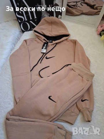Nike Дамски Бежов Ватиран Спортен Комплект🔝Дамски Спортен Екип В Бежов Цвят Найк Код BS-112, снимка 2 - Спортни екипи - 52347629