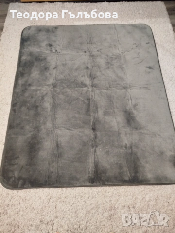 Ново меко плюшено килимче