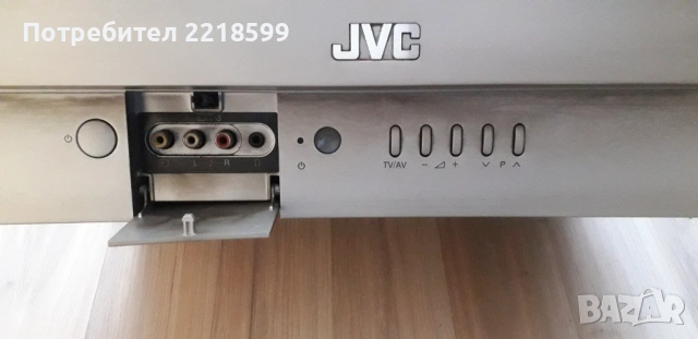 Телевизор JVC , снимка 2 - Телевизори - 53332513