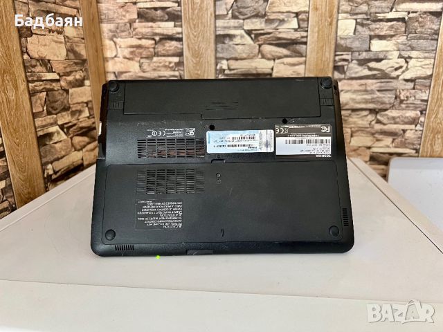 Лаптоп Toshiba / 500GB / 4 часа батерия , снимка 3 - Лаптопи за дома - 45630679