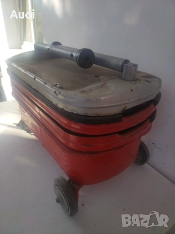 Метална количка за инструменти 4 работни нива. Подходяща за сервиз, работилница, гараж, снимка 3 - Куфари с инструменти - 48405117