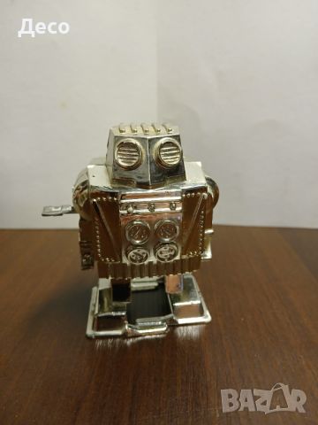 Стара руска механична играчка робот., снимка 1 - Колекции - 46319338