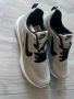 Нови маратонки Nike размер 42, снимка 1 - Маратонки - 45170832