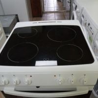 Свободно стояща печка с керамичен плот Gram 60см широка 2 години гаранция!, снимка 3 - Печки, фурни - 46048705