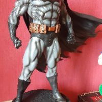 Топ фигура на Batman 38 см,нова-180 лв, снимка 1 - Колекции - 45112929