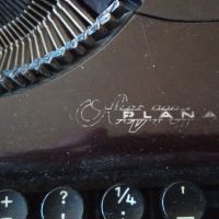 Рядка пишеща машина Olympia Plana, снимка 2 - Антикварни и старинни предмети - 45314234