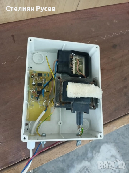 счупен Електропастир -цена 50 лв или 25,56 евро   0899 29 39 16  работи на 12волта и 220 волта (заря, снимка 1