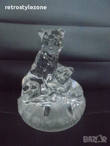 № 8150 Стъклена фигура   - стъклена декоративна фигура, изобразяваща лъв с малкото си лъвче , снимка 1