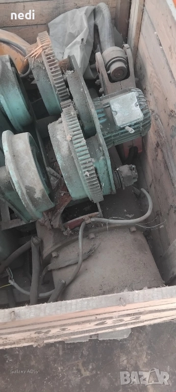 не работил телфер 5t.3,2т. резервни части, снимка 1