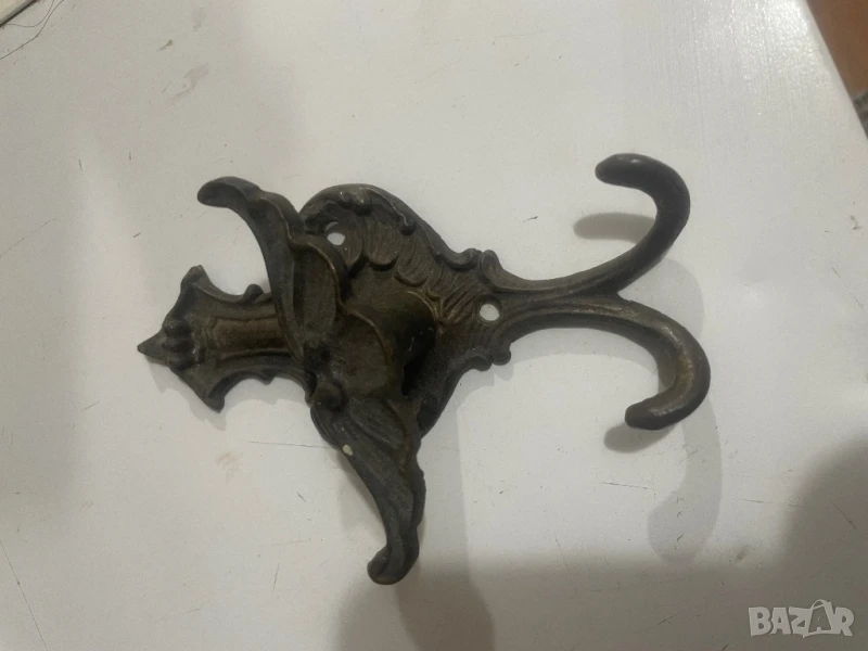 Стара метална закачалка, снимка 1