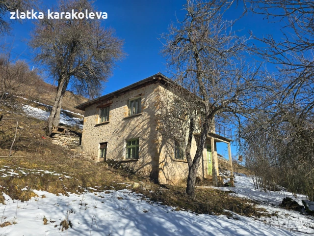 Продава се къща с имот в с. Гела, снимка 3 - Къщи - 53756750