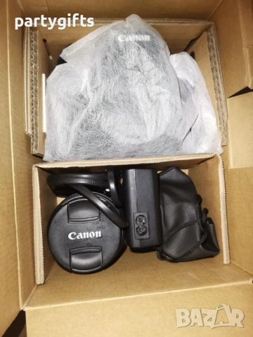 Комплект фотоапарат Canon EOS 2000D с обективи и аксесоари като нов , снимка 10 - Фотоапарати - 53804643