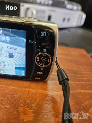 Цифров фотоапарат Canon SD870 IS Добър външен вид, работи добре. Лека забележка на екрана., снимка 13 - Фотоапарати - 52128389