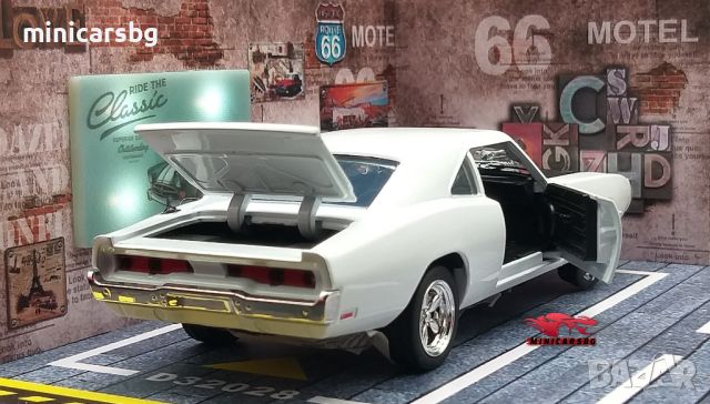 Метални колички: 1970 Dodge Charger R/T Muscle (Fast & Furious), снимка 4 - Колекции - 45841854