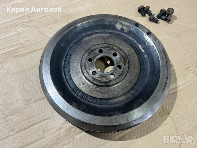 Твърд маховик с болтовете от VW Golf 3 1.9 TDI (228 мм), снимка 5 - Части - 54057257