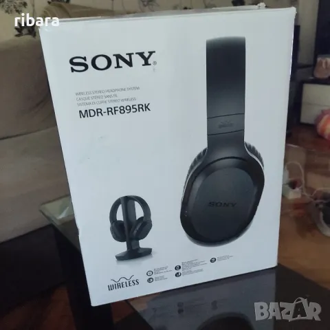 Bluetooth слушалки Sony и радио , снимка 1 - Слушалки и портативни колонки - 46945457