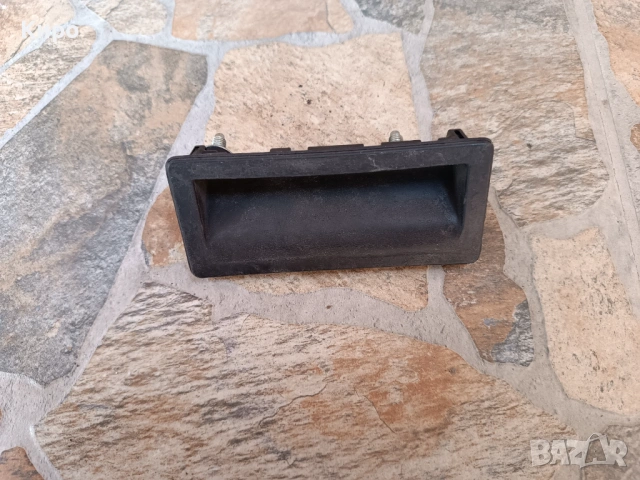 Дръжка за багажник Audi A4 B8