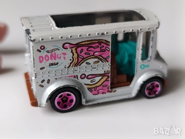 Hot Wheels Donut Drifter – Donut Shop, снимка 4 - Колекции - 51915848