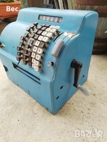 Продавам стар касов апарат , снимка 2 - Антикварни и старинни предмети - 50009301