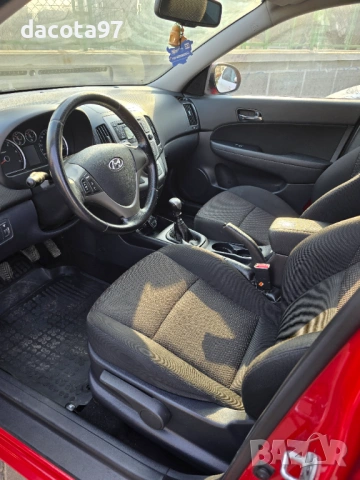 Hyundai I30 1.6CRDI 90кс 2 Комплекта Гуми , снимка 9 - Автомобили и джипове - 53869042