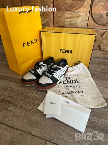 Дамски маратонки Fendi, снимка 1 - Маратонки - 46954001