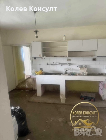 Продавам къща в град Първомай , снимка 9 - Къщи - 52538348