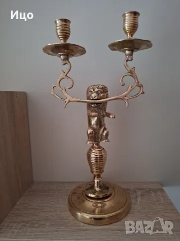 Свещник с лъв