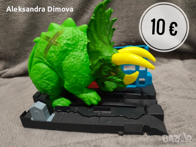 Продавам различни Hot Wheels писти, паркинг - цени на снимките, снимка 4 - Коли, камиони, мотори, писти - 53851390