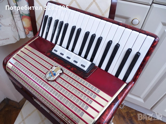 Продавам неупотребяван акордеон Weltmeister 48 баса в отлично състояние, снимка 2 - Акордеони - 53770008