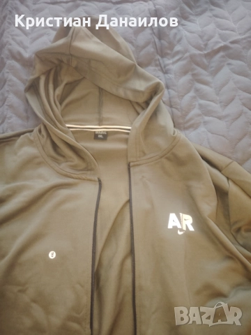 Спортен екип nike, снимка 2 - Спортни дрехи, екипи - 52454272