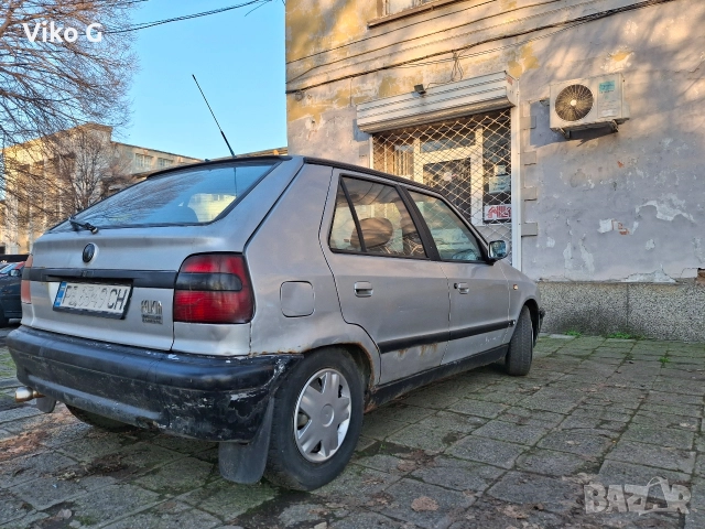 Шкода Фелиция Комфорт 1.6 GLX с климатик , снимка 2 - Автомобили и джипове - 52816752