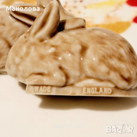 Две малки колекционерски фигурки на зайчета Wade Ceramics., снимка 2 - Колекции - 52371372