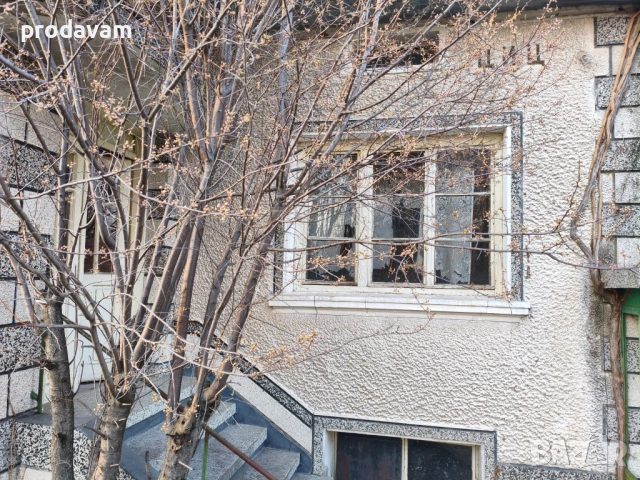 ДВЕ МАСИВНИ ТУХЛЕНИ КЪЩИ + ПАРЦЕЛ за продажба в село Яздач - СПЕШНО - ИЗГОДНО, снимка 2 - Къщи - 49209964