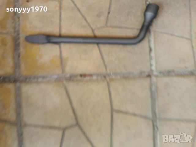 19ММ КЛЮЧ ЗА ГУМИ 2304261500, снимка 5 - Аксесоари и консумативи - 54291236