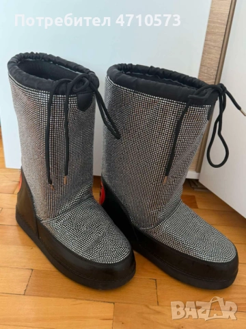 LOVE MOSCHINO № 37/38  Дамски апрески с декоративни камъни и лого , снимка 3 - Дамски апрески - 53173704