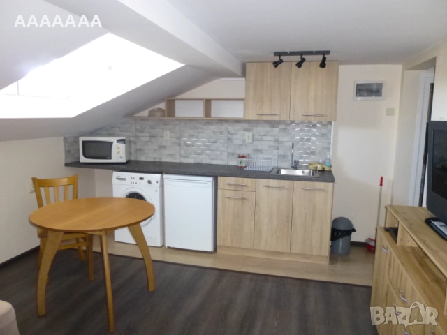 Таванско ателие под наем, снимка 4 - Стаи под наем - 52019010