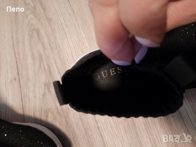 Сникърси Guess, снимка 2 - Маратонки - 54015988