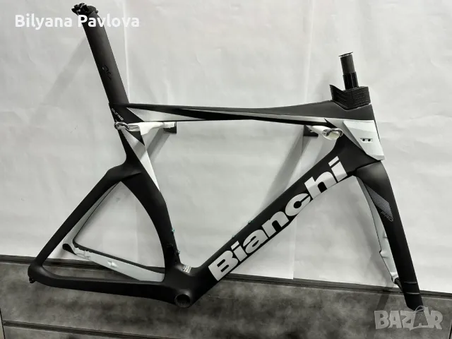 Карбонова рамка Bianchi oltre pro carbon 57 cm, снимка 1