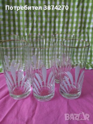 Стъклени чаши с орнаменти, снимка 1 - Чаши - 45605096