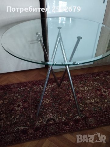 Кръгла трапезна стъклена маса