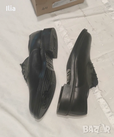 Обувки черни с връзки, снимка 5 - Ежедневни обувки - 48203811