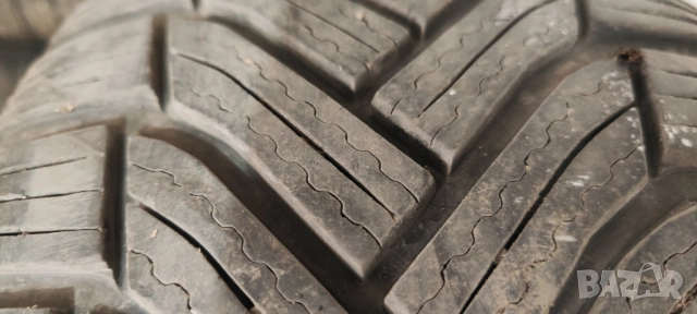 Зимни гуми Michelin Alpin 6 215/60/R17, снимка 6 - Гуми и джанти - 52503876