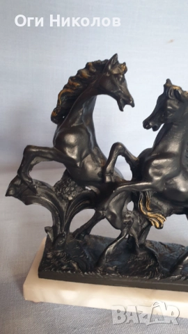 Красива пластика-композиция на коне, снимка 2 - Антикварни и старинни предмети - 51708570
